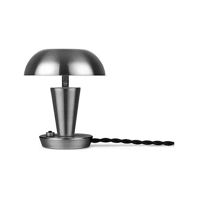 Limited Edition Tiny Tischleuchte niedrig – ferm LIVINGTiny Lamp Steel
