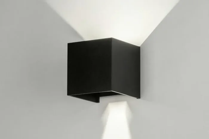Wandleuchte 73475 – Strahl einstellbar IP54 – Fest eingebaute LED – Ausstellungsraum 1.30 / 1.47 / 2.74 Abverkauf